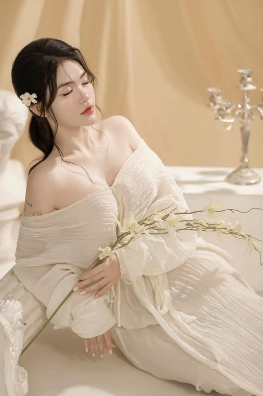 Câu lạc bộ ngâm chân phong cách Đông Quan dịch vụ không bao cao su xuất tinh ngoài